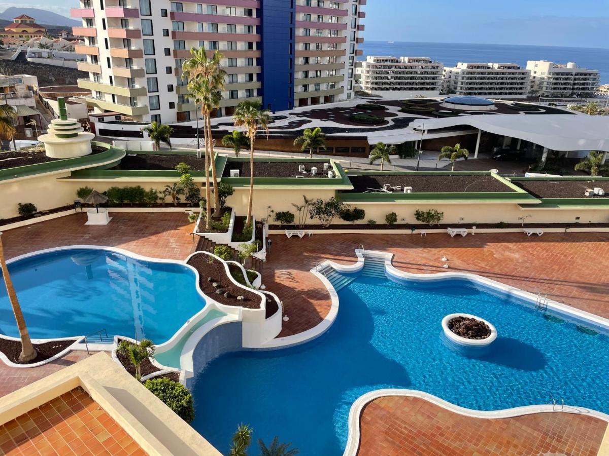 Modern 2-Bedroom Apartment With Stunning View Costa Adeje  Bagian luar foto