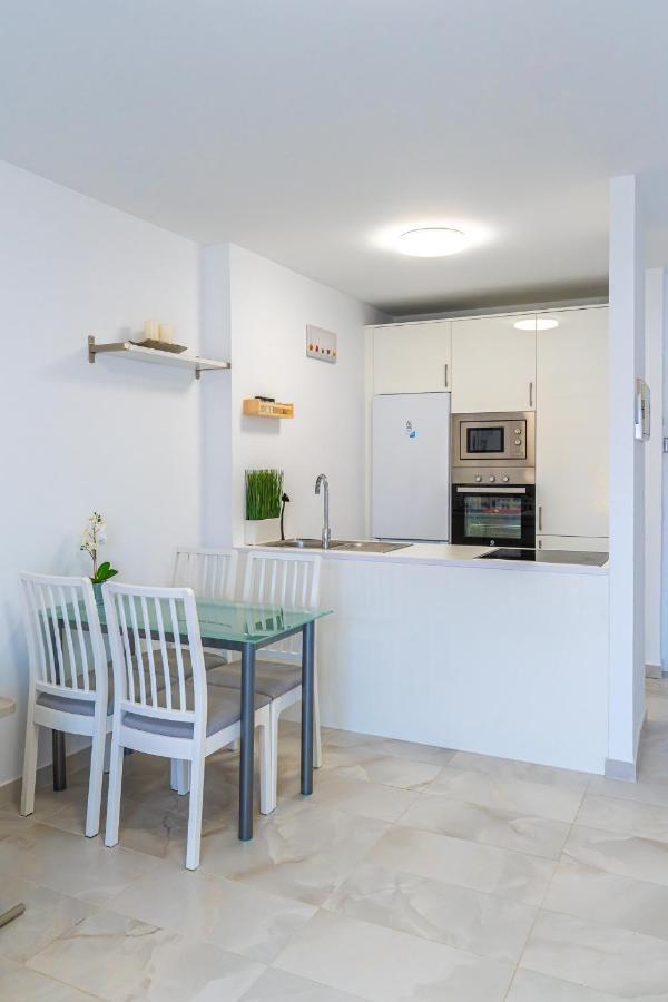 Modern 2-Bedroom Apartment With Stunning View Costa Adeje  Bagian luar foto