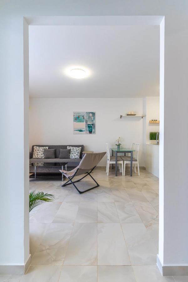 Modern 2-Bedroom Apartment With Stunning View Costa Adeje  Bagian luar foto