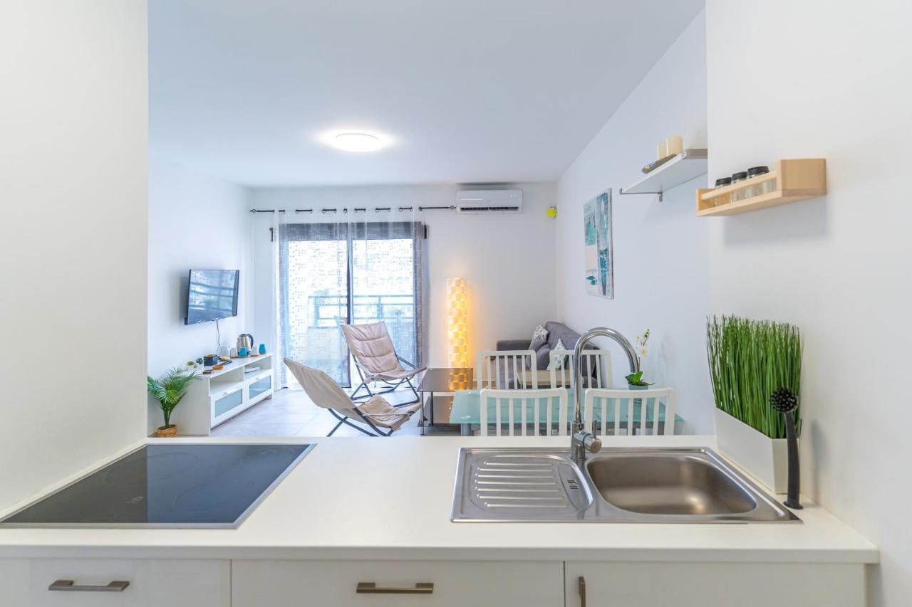 Modern 2-Bedroom Apartment With Stunning View Costa Adeje  Bagian luar foto