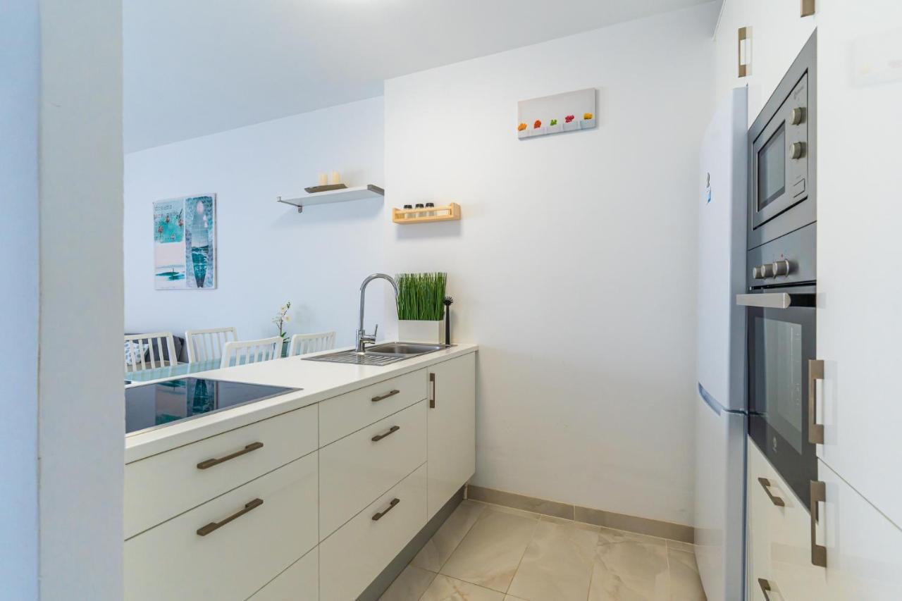 Modern 2-Bedroom Apartment With Stunning View Costa Adeje  Bagian luar foto